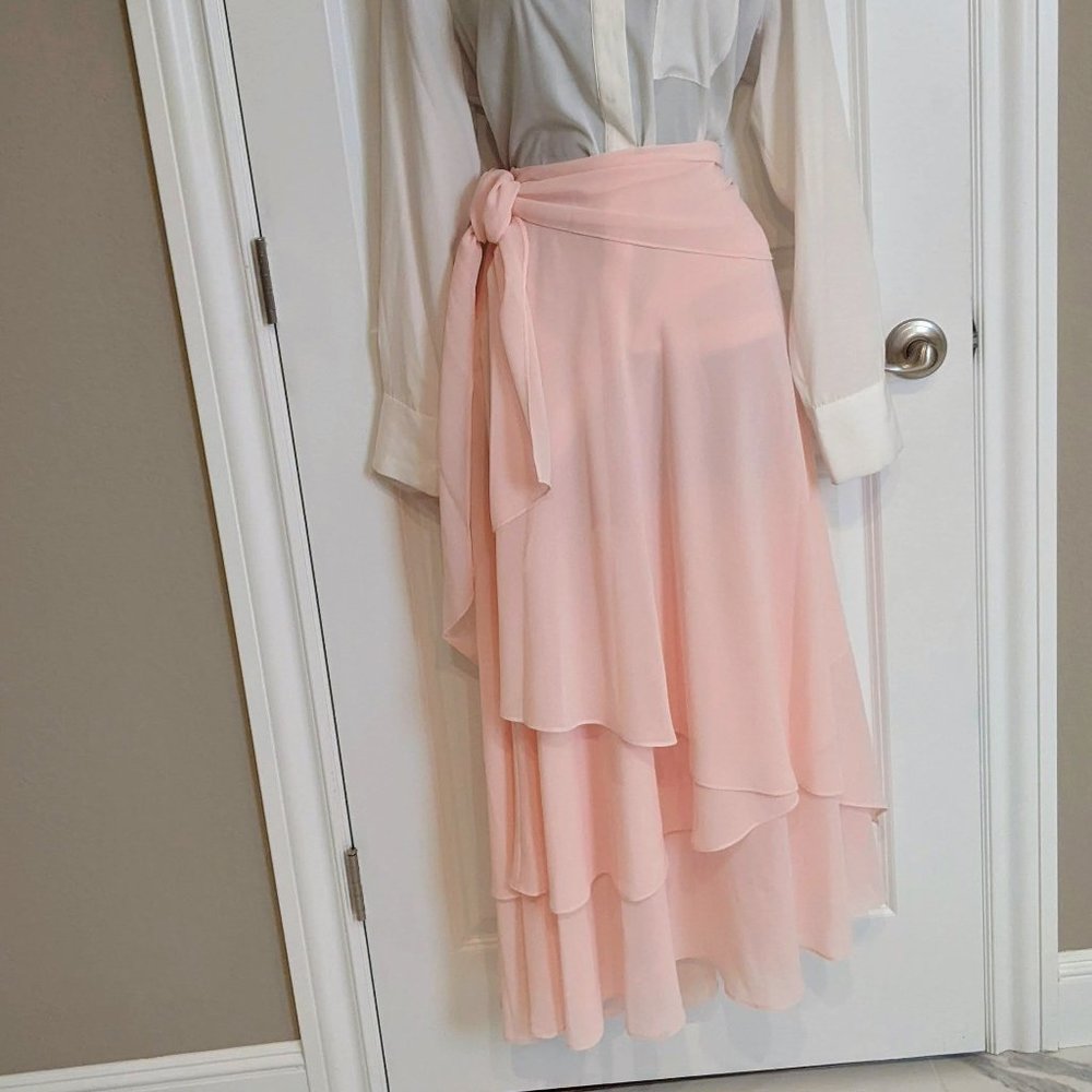 Romantic pink chiffon skirt med size 8 multi layer